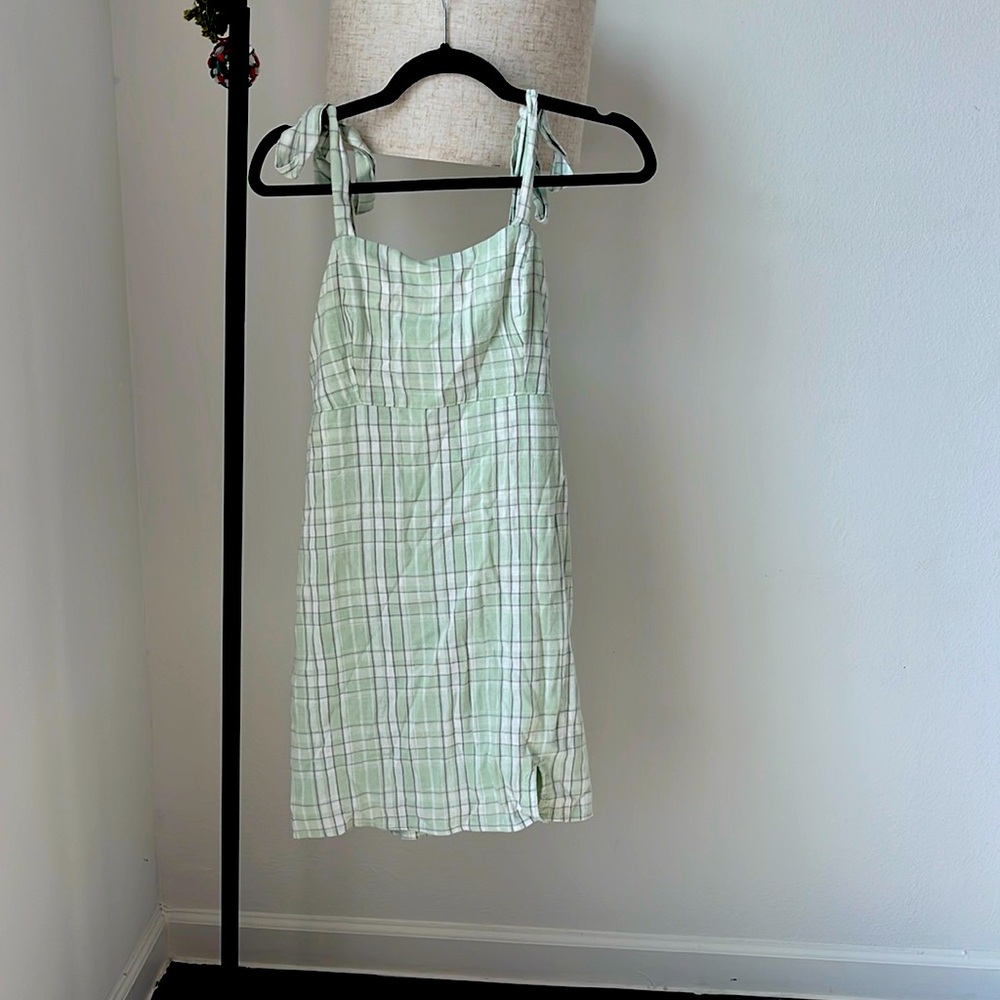 Super cute Hollister summer dress